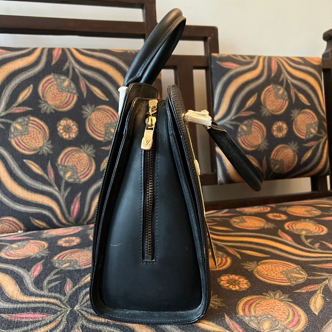 Louis Vuitton Pont Neuf Black Epi Leather Handbag